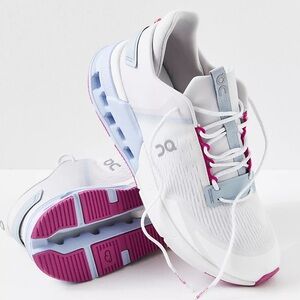 On Cloudnova Flux - Undyed White/Heather